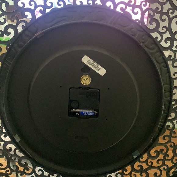 Green with a touch of Gold Wall Clock. - Picture 9 of 11